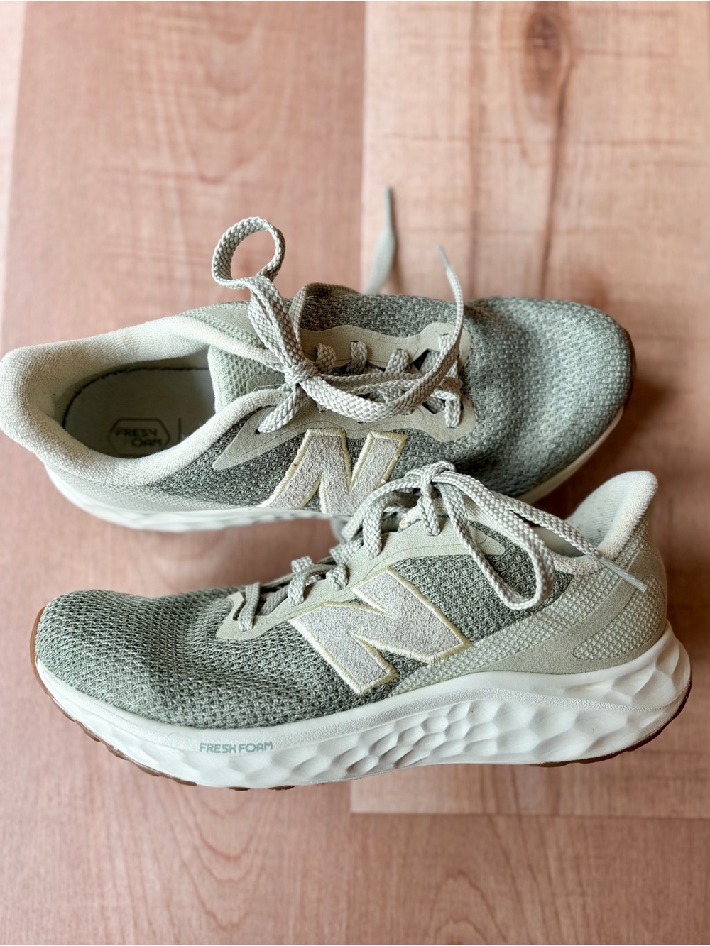 New Balance Fresh Foam Arishi v4 Women’s Sneakers olivine sage green